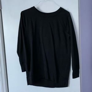 Black oversized sweatshirt.